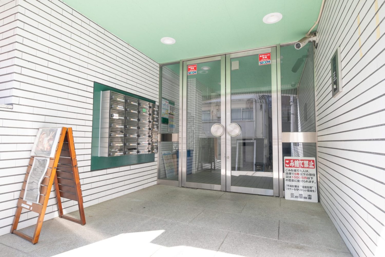 建物入り口