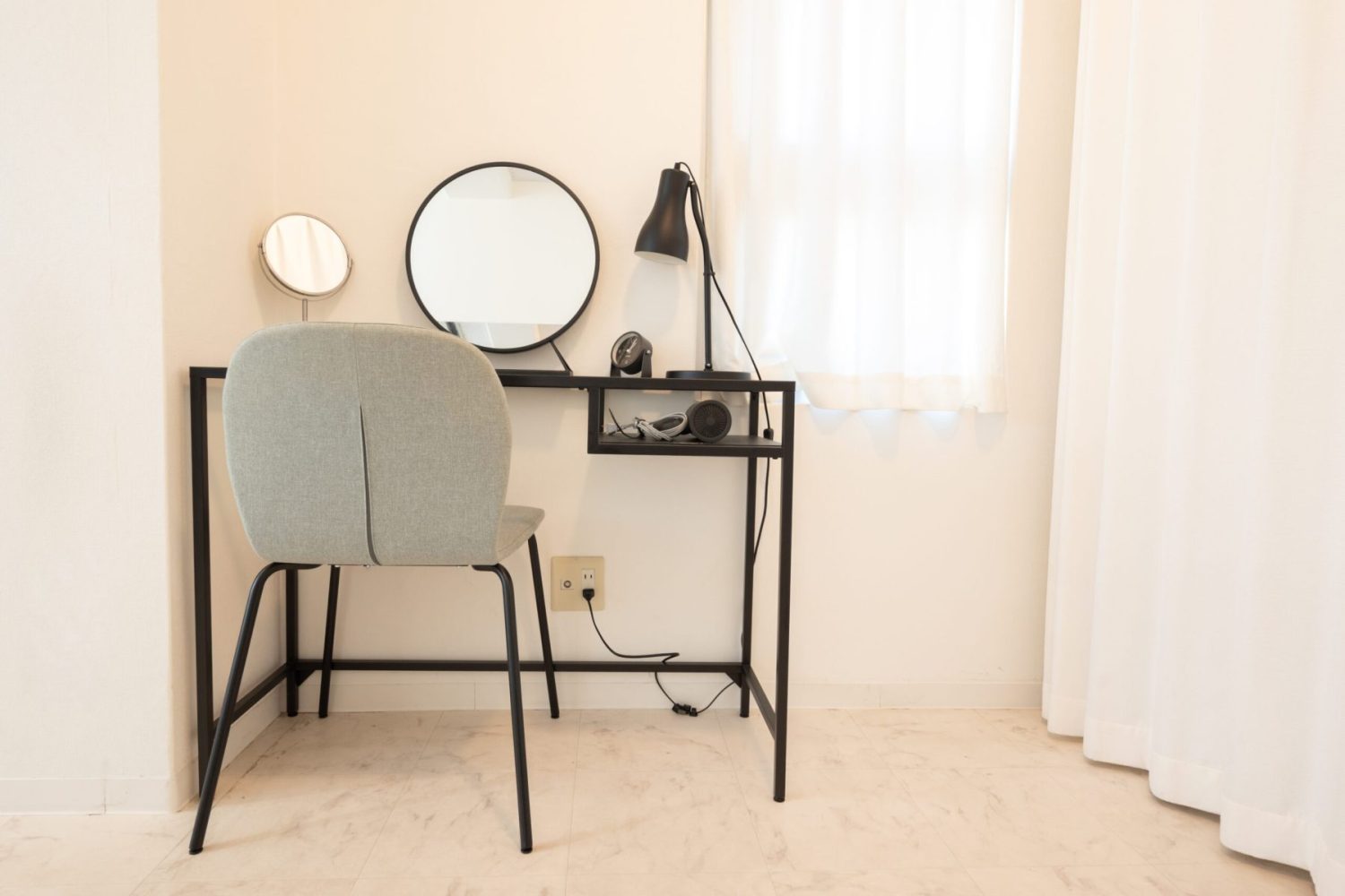 テーブル・化粧鏡