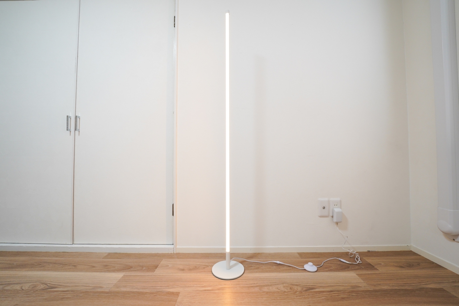 置き型ライト（電球色）